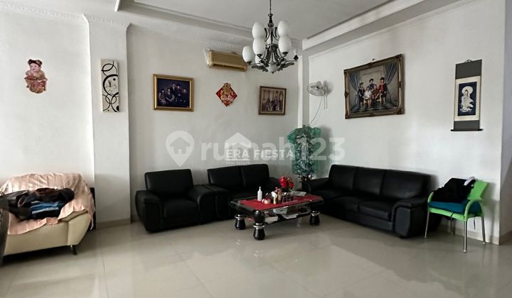 Rumah Bagus Lokasi Strategis di Perumahan Taman Semanan Indah Rumah Bagus Lokasi Strategis di Perumahan Taman Semanan Indah