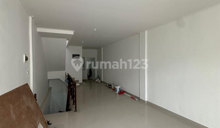 1000 Taman Palem Shophouse, Highly Strategic Location, Move-In Ready, Renovated. 2