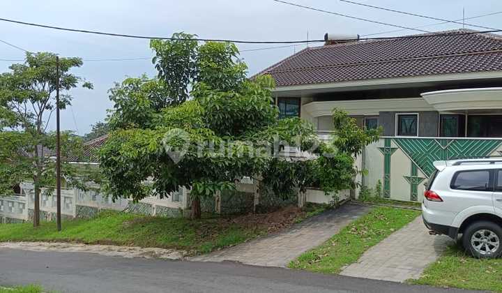 Rumah Mewah di Semarang Jawa Tengah, Siap Huni, Strategis 1