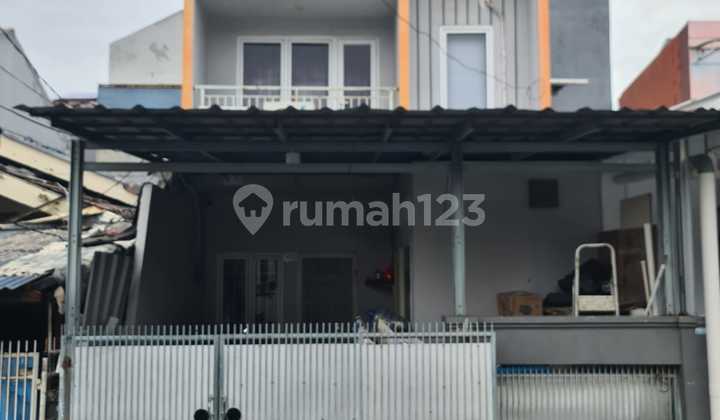 Rumah Siap Huni di Kalideres Permai, Strategis, Hadap Timur