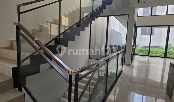 Rumah mewah Lyndon Type12 At Navapark BSD City Free Kitchen Set 2