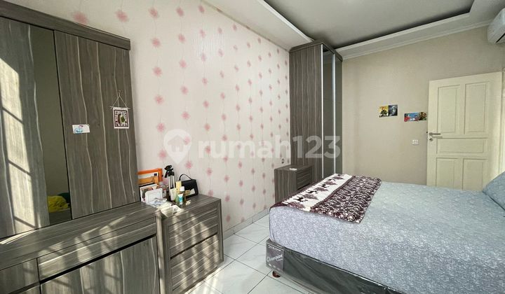 Rumah  Siap Huni  Rapi dan Cantik Full Furnished di Taman Surya Jakarta Barat 2