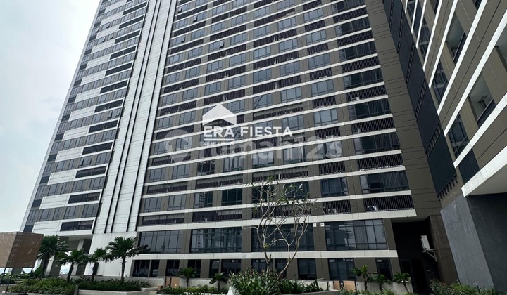 For Quick Sale: Collins Studio Apartment with Great View