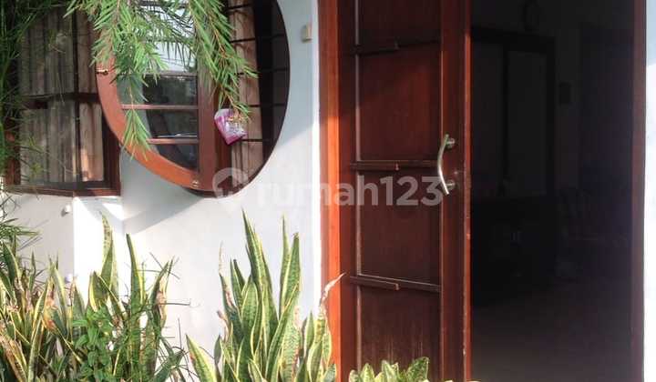 Disewakan Cepat Rumah Semi Furnished Kamar 4 di Taman Osaka Lippo Karawaci