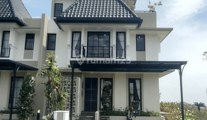 Dijual Rumah View Danau di Summarecon Bogor 1