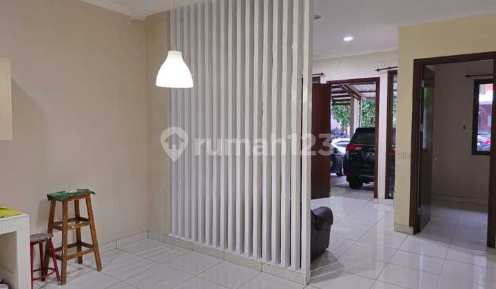 Dijual Cepat Rumah Semi Furnished di Bsd Cisauk Tangerang Selatan 2
