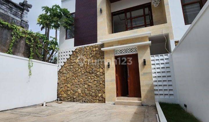 Rumah Villa 2 Lantai Murah Nusa Dua Bali 2