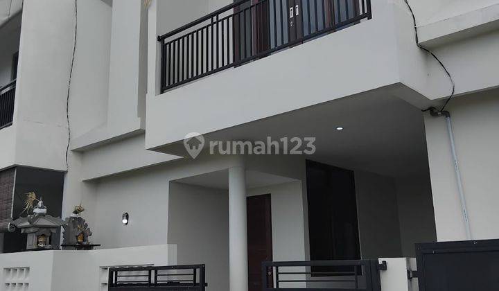 Rumah Lantai 2 Dekat Tol Benoa Denpasar Bali 1