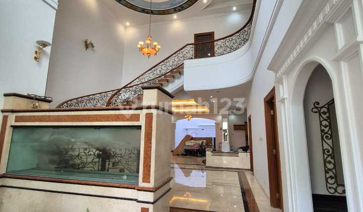 For Rent Katamaran PIK House 3 Floors Furnished Size 473m² in North Jakarta