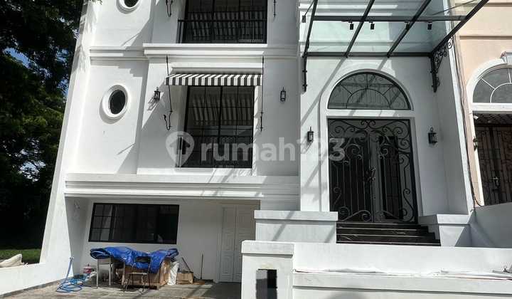 For Sale American Style PIK House 10x25m² Brand New in North Jakarta