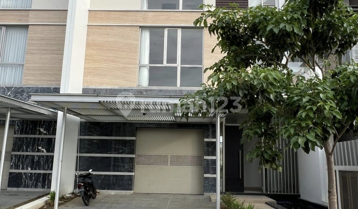 For Rent House at Golf Island Chopin 3 Floors Sea and Golf View, Equipped with AC and Curtains.