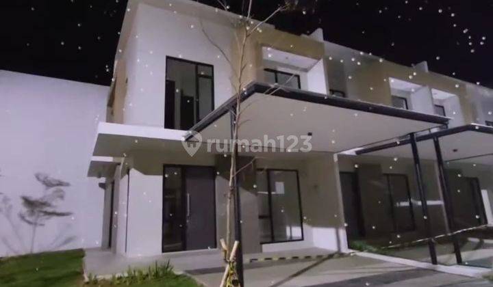 Disewa Rumah PIK2 Dallas View Danau Hoek uk 9x12,5m² taman samping luas at Tangerang 1