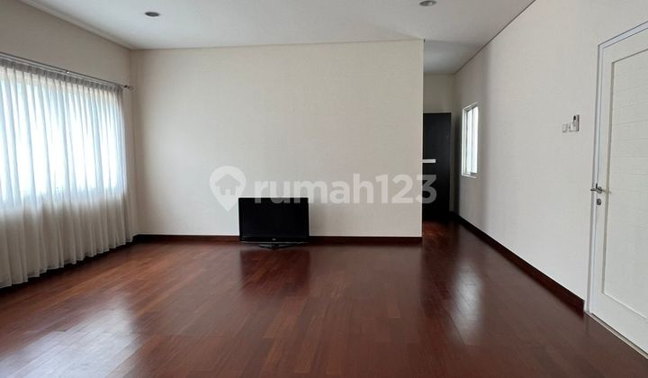 For Rent: Pik Crown Golf House 240M² Very Neat In North Jakarta
