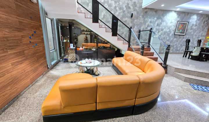 Disewa Rumah di Pantai Mutiara Uk 251m2 at Jakarta Utara
