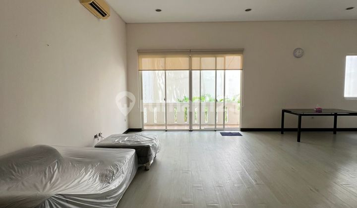 Disewa Rumah Pik Crown Golf Uk 240M² Sangat Rapi At Jakarta Utara 2