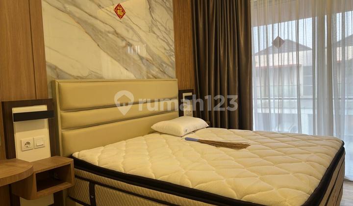 Di Sewa Rumah Pantai Indah Kapuk Cluster Magenta 6x15 Full Furnish