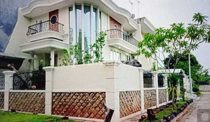 For Sale: Walet Permai House PIK 1 SHM 3 Floors Unfurnished North Jakarta
