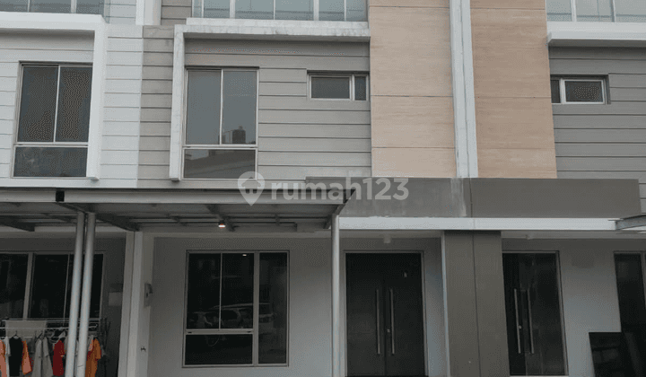 Dijual Rumah Hot Listing Golf Island Piano Pik 6x12.5 Unfurnished 2