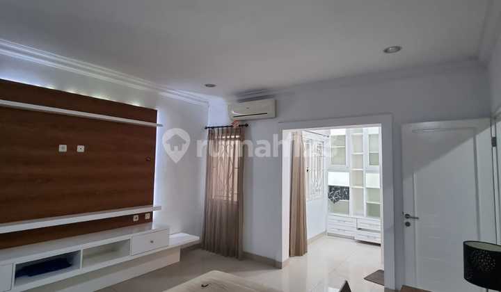 Dijual Town House Emerlad Pik Semi Furnished 2