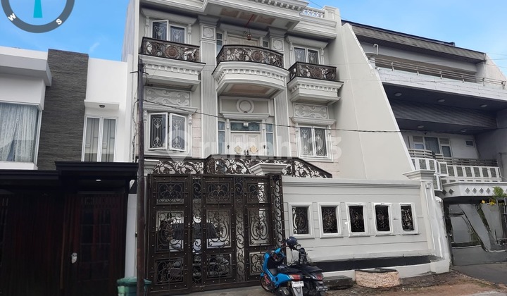 Di Jual Rumah Taman Palem Lestari Jakarta Barat