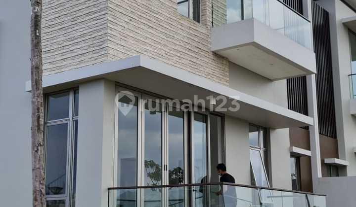 Di Sewakan Rumah Pik 2 Cluster Springville Ukuran 10x25 Hoek 2