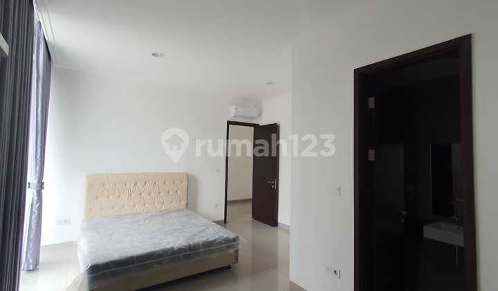 Di Sewakan Rumah Pantai Indah Kapuk Cluster Springville