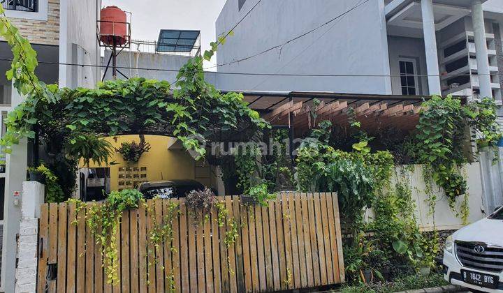 Dijual Rumah 2 Lantai di Jalan Graha Indah, Kebon Jeruk Jakarta Barat 1