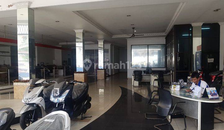 Dijual Showroom di Jalan Raya Serang Banten  1