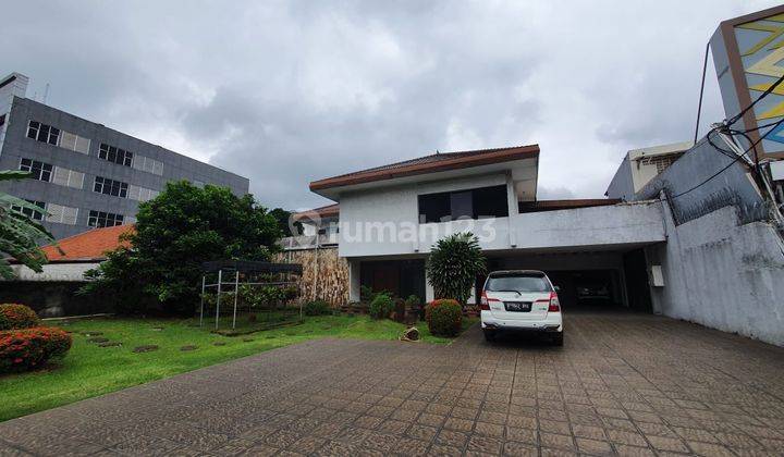 Dijual Rumah Dan Tanah Daerah Komersial Untuk Perkantoran Bank di Jalan Tomang Raya 1