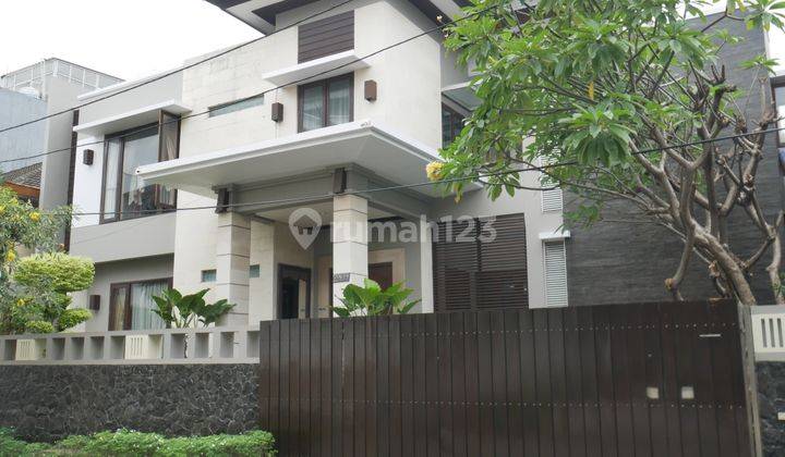 Rumah Modern Super Mewah di Pusat Kota Green Garden Jakarta Barat 1