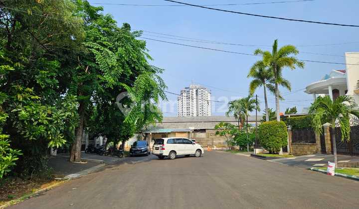 For Sale House in Puri Indah Complex Block B 2