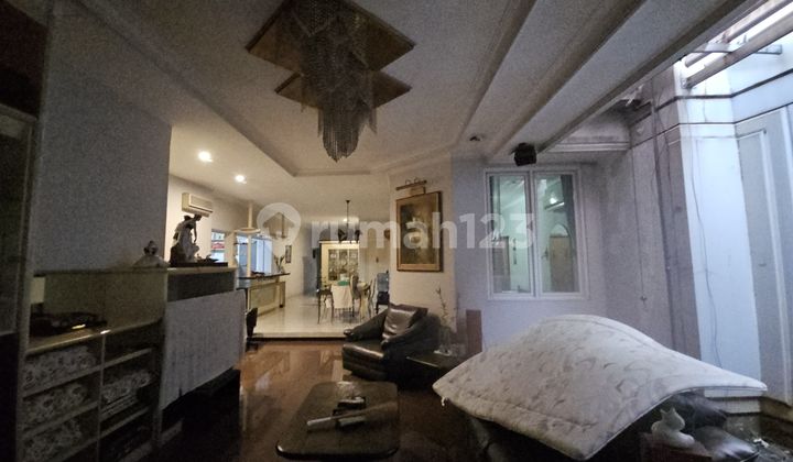 Dijual Rumah di Komplek Taman Kedoya Baru Azalea Jakarta Barat