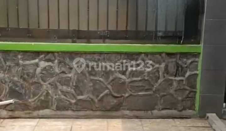 Rumah di Komplek Karang Tengah Permai Tangerang 1