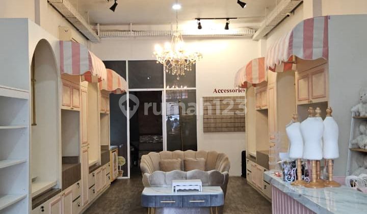 For Sale 3.5-Story Commercial Shop House in a Strategic Location, Pesanggrahan, West Jakarta 2