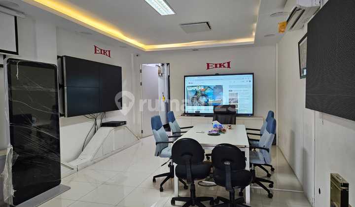 Ruko Strategis di Kawasan Kebon Jeruk Jakarta Barat