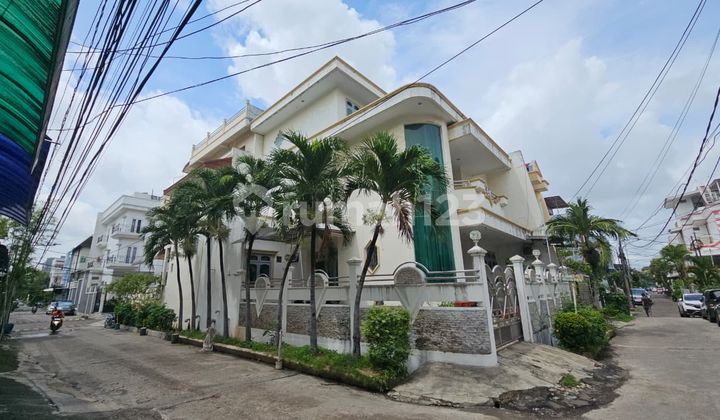 Rumah Bagus Posisi Hoek di Pluit Karang Cantik Blok 3 Jakarta Utara 2