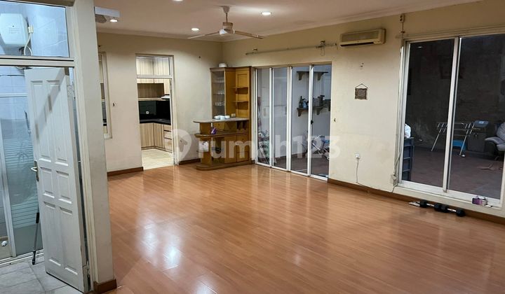 Rumah di Kawasan Strategis Cipondoh Taman Golf Tangerang