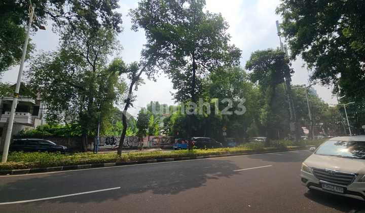Dijual Rumah Tua Hitung Tanah di Menteng Prime Area Jakarta Pusat
