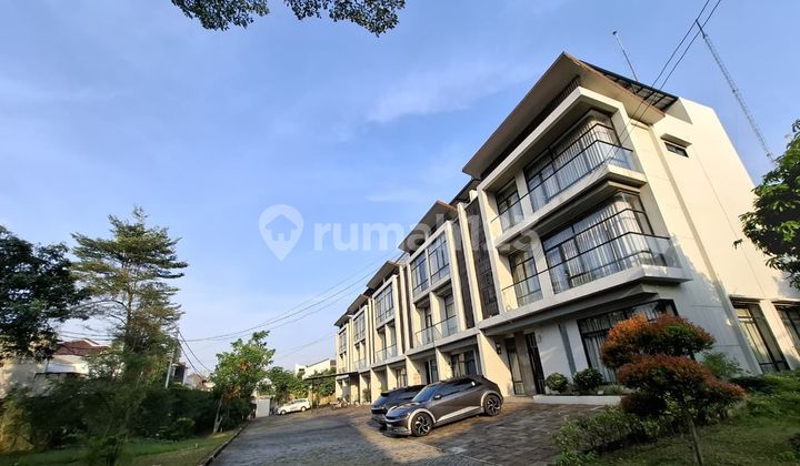 New House in Sunrise Complex Kebon Jeruk West Jakarta 2