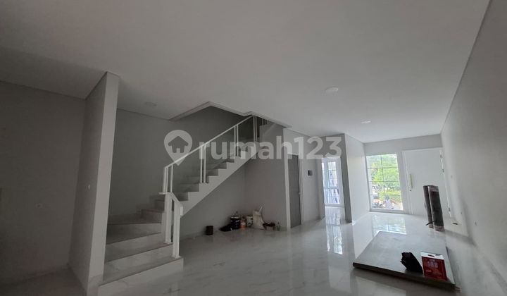 Rumah Baru di Komplek Sunrise Garden Kebon Jeruk Jakarta Barat