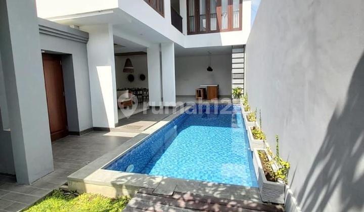 Dijual Villa Bagus di Seminyak Bali