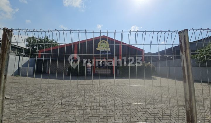 For Rent: Former Japanese Restaurant Commercial Space in Karang Tengah, Corner Position