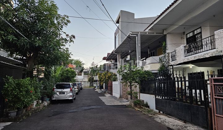 Dijual Rumah di Komplek Green Ville Blok R Jakarta Barat