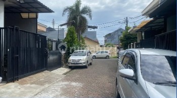 Rumah di Perumahan Duta Garden, Benda, Tangerang 2