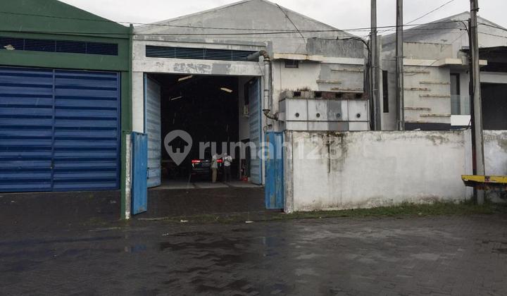 Gudang di Kompleks Pergudangan Romokalisari, Benowo Surabaya