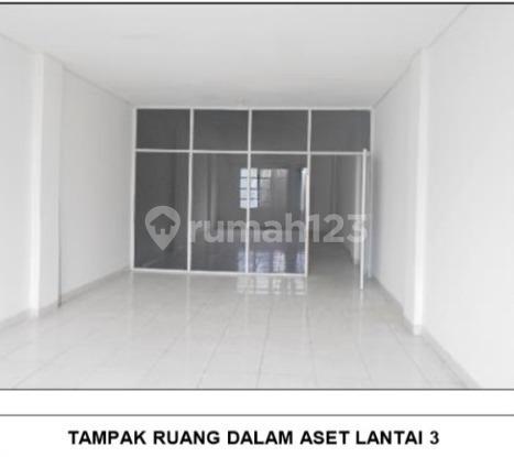 Shop house in Pejagalan Raya Road Complex, Tambora, West Jakarta Shop house in Pejagalan Raya Road Complex, Tambora, West Jakarta