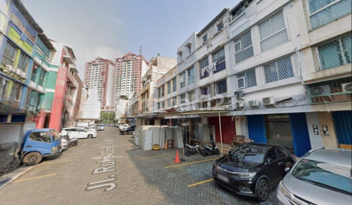 Ruko Mega Grosir Cempaka Mas, Kemayoran, Jakarta Pusat Ruko Mega Grosir Cempaka Mas, Kemayoran, Jakarta Pusat
