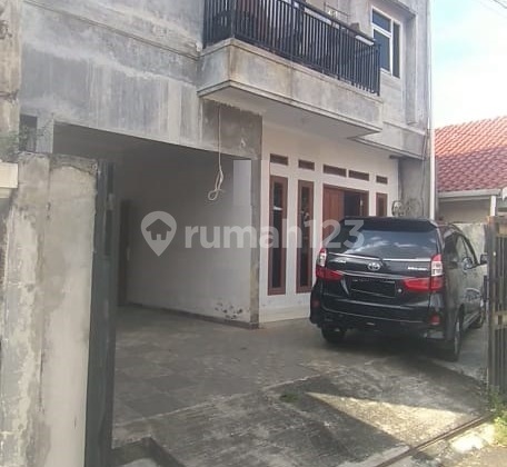 Jual Cepat Rumah dan Kostan di Jalan Ekor Kuning, Rawamangun – Jakarta Timur Jual Cepat Rumah dan Kostan di Jalan Ekor Kuning, Rawamangun – Jakarta Timur