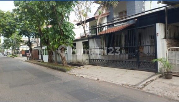 House in Bintaro Jaya Sektor VI Housing Complex, Pondok Aren, South Tangerang