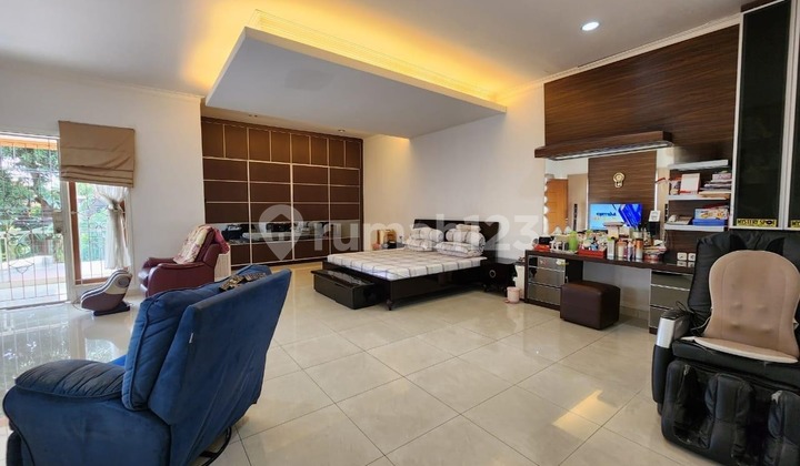  Rumah di Jalan Otista 2, Jatinegara – Jakarta Timur